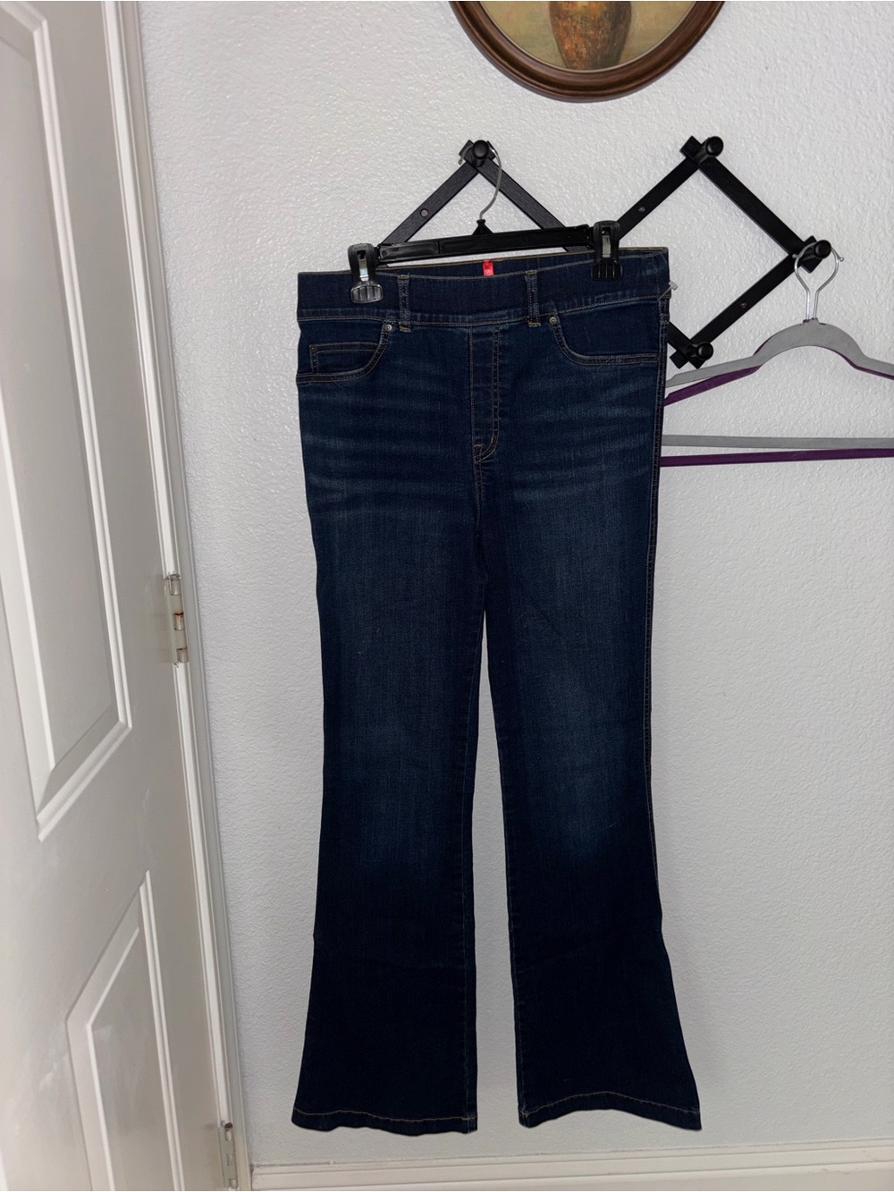 SPANX Women’s Large L/G Dark Wash Pull-On High Rise Flare Jeans Stretch - Picture 2 of 4